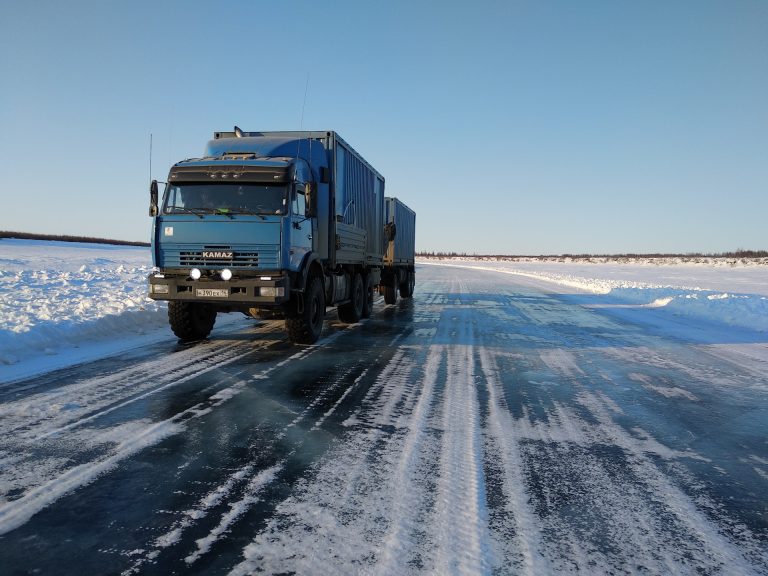 Начинаем завоз грузов на прииски «длинными» автозимниками