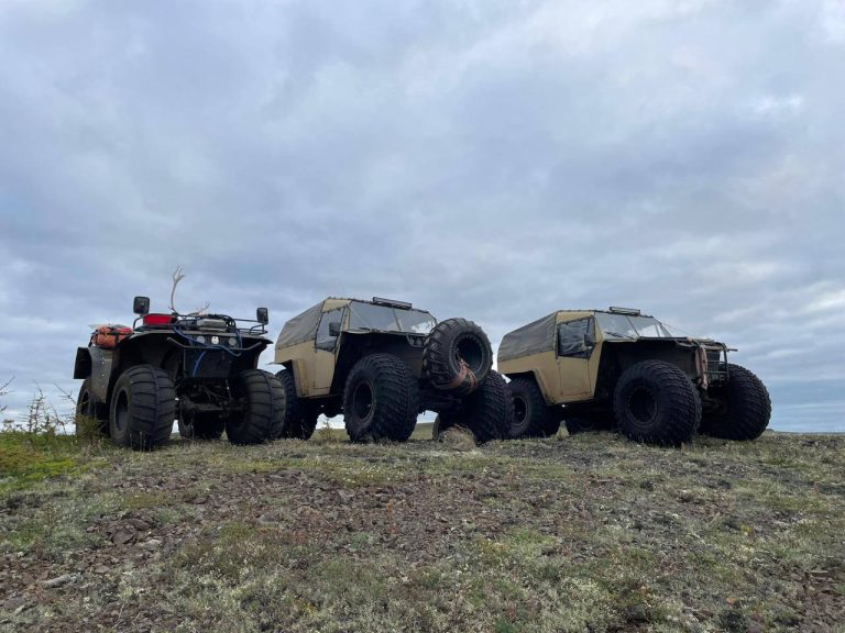 Анабарские экстремалы совершили первое наземное путешествие из Якутска в Саскылах